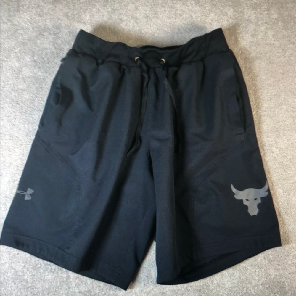 Under Armour Men's Black Athletic Shorts with Drawstring